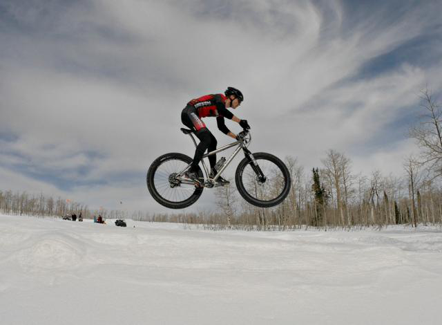 What are the advantages of fat tire bikes?