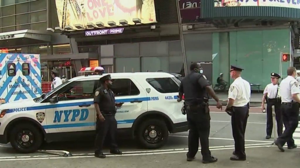 Teenager Slashed in the Face at Times Square By Attacker on Bicycle – NBC New York