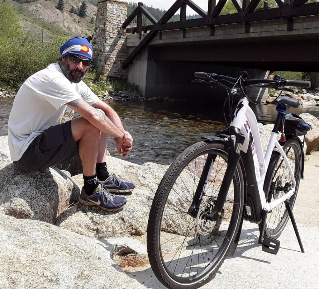 Hombre de Silverthorne viajará en bicicleta eléctrica a Ohio para recaudar fondos y concienciar sobre la enfermedad de Meniere