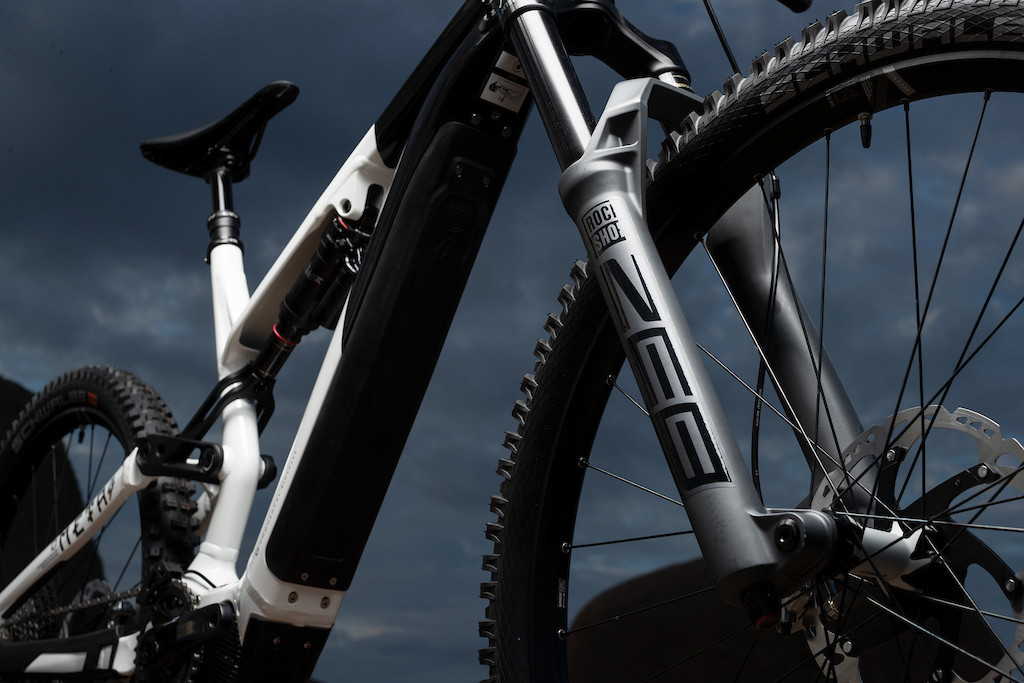 Commencal Announces New Meta Power With Shimano EP8 Motor - blog - 10