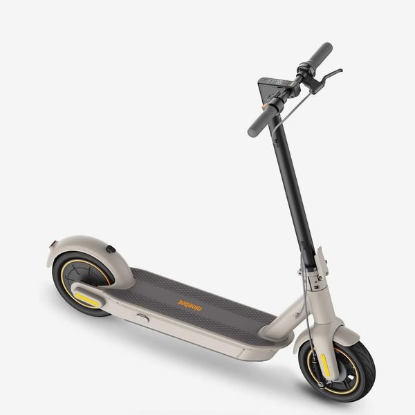 سيجواي ناينبوت KickScooter ماكس