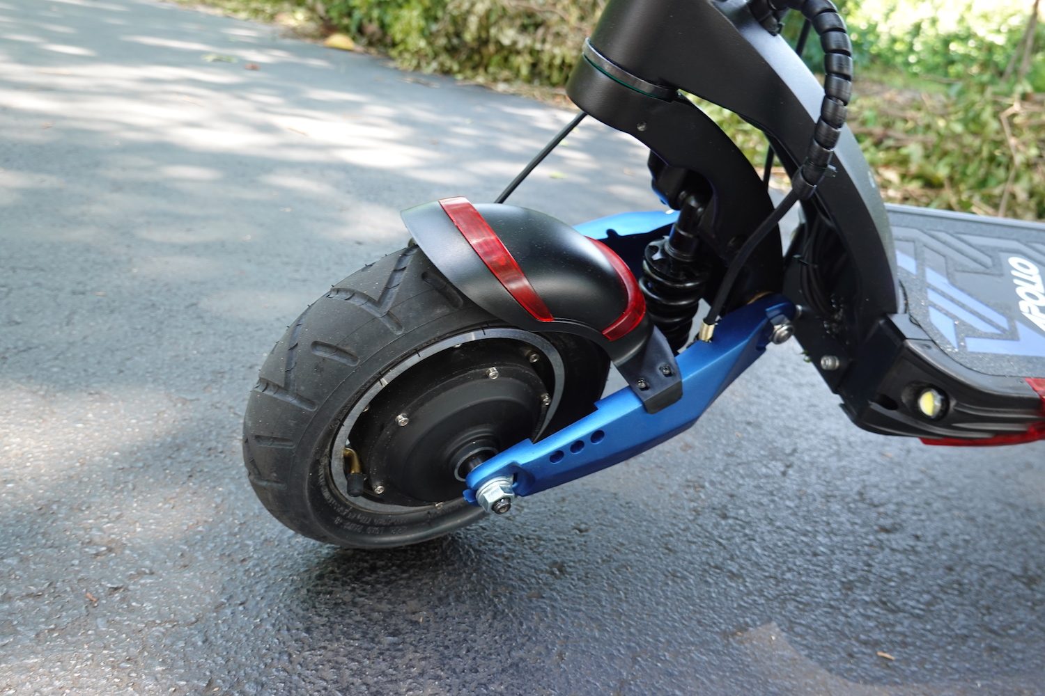 I-scooter kagesi engu-2000 watt