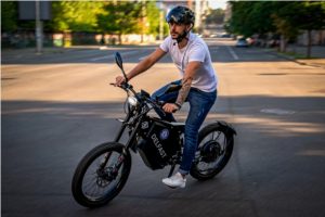 Smarter, more powerful electric bikes take charge at CES 2022