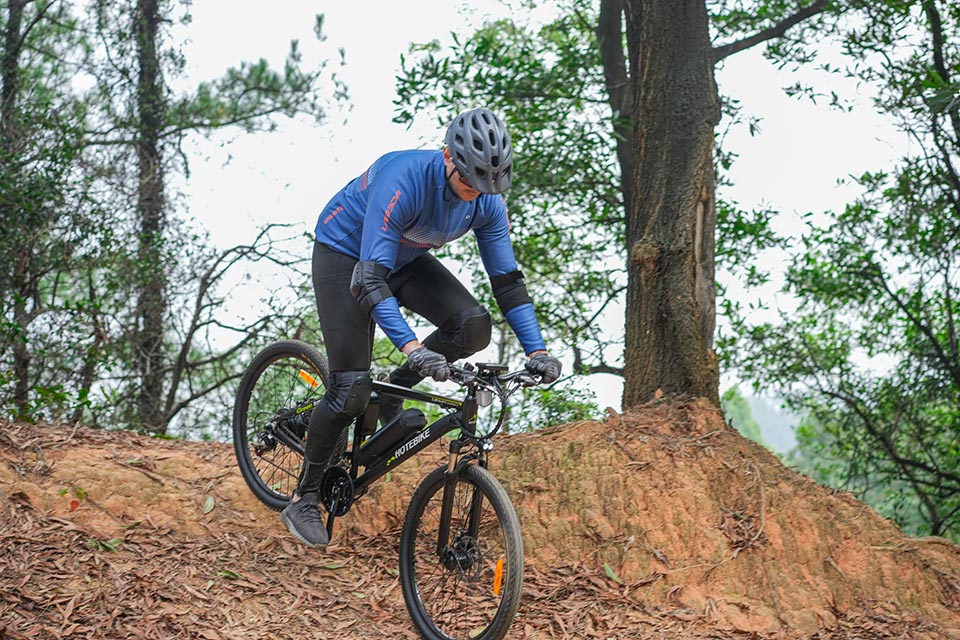 දැරිය හැකි E-MTB