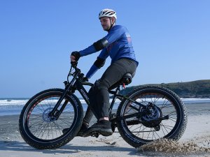 HOTEBIKE Bike Elettriku għall-Adulti 1000W Tajer tax-Xaħam Ebike 48V 24Ah Batterija Rimovibbli 26" x 4.0 Roti Elettriku Professjonali 21-Veloċità Skrin tal-Kulur Suspensjoni Arja Furketta