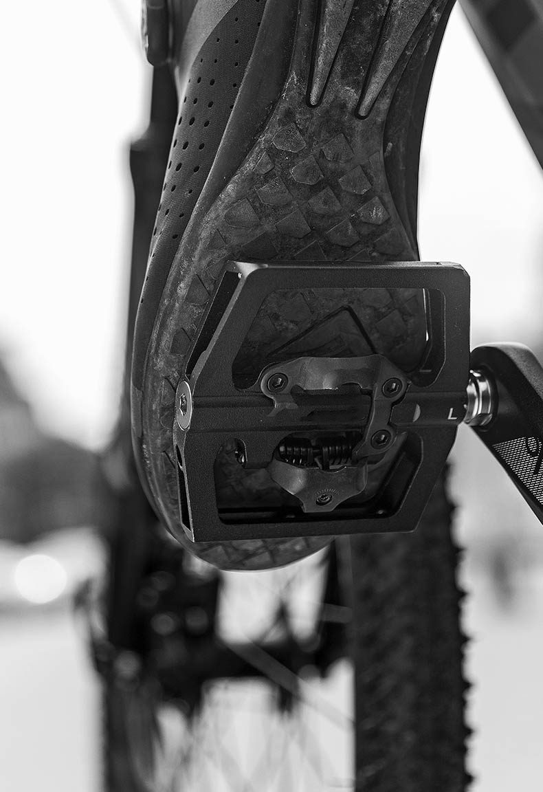 Vélo électrique à pédales compatible avec l'aluminium sans clip scellé à double fonction